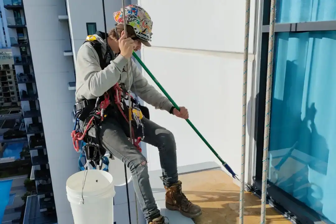 high-rise-window-cleaning-perth-04 High Rise Window Cleaning Perth
