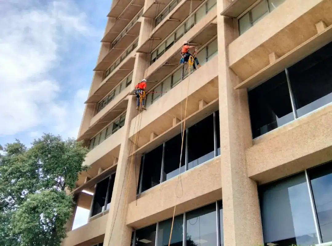 strata-window-cleaning-perth-06 Strata Window Cleaning Perth