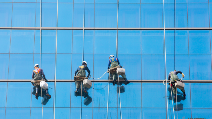 What Method Is Used to Clean High-Rise Windows in Perth?